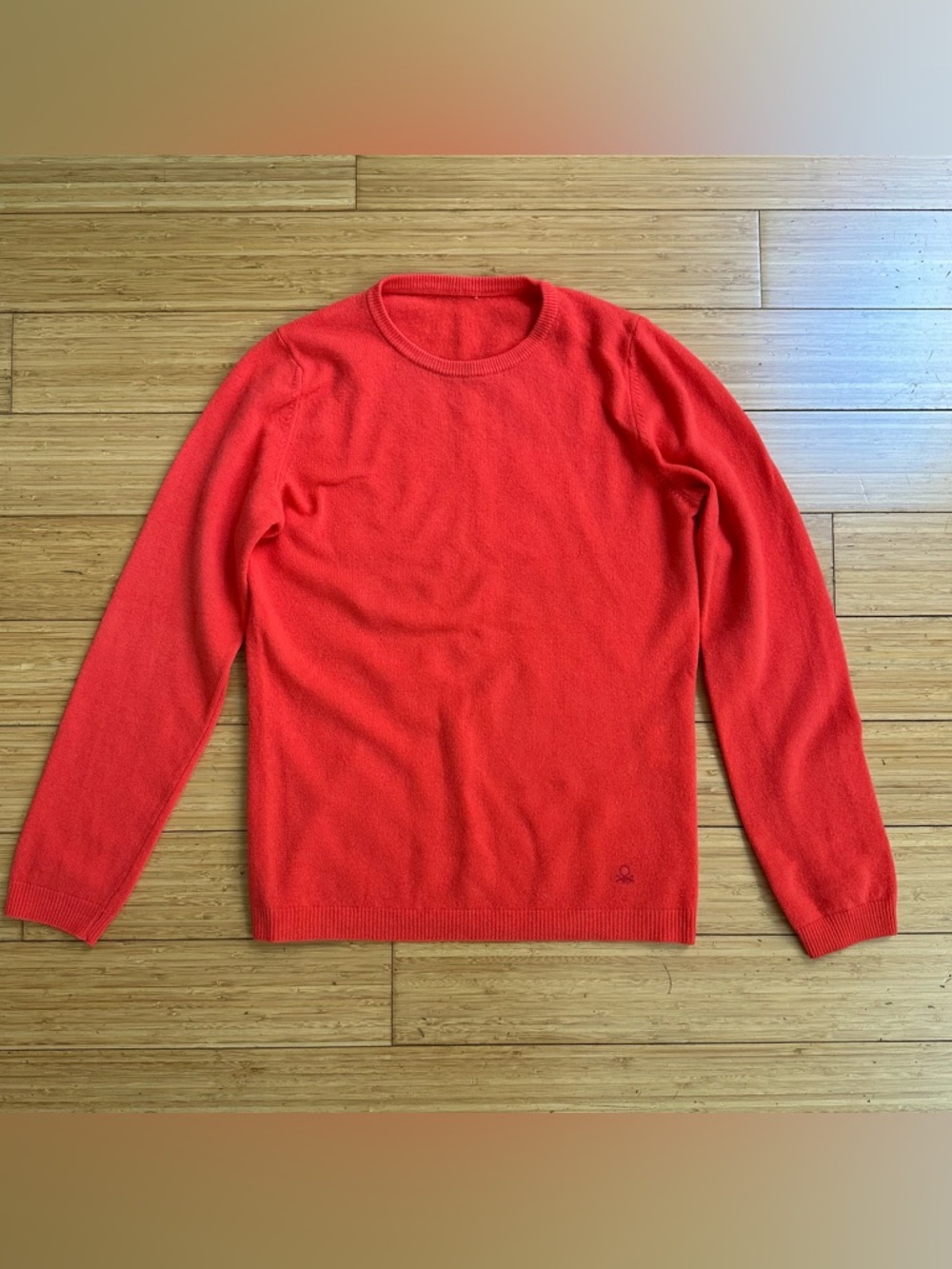 Benetton 100% Wool Coral Red Sweater Size S Classic Crewneck Knit